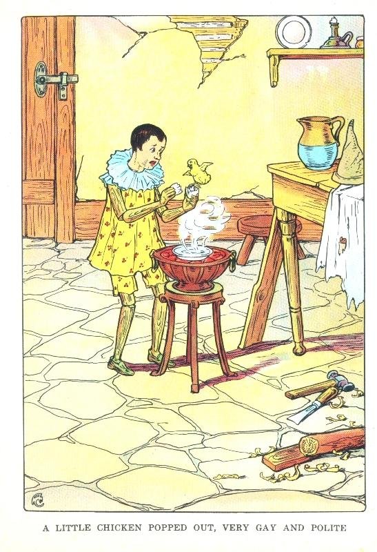 MỘT CHÚ GÀ CON CHUI RA